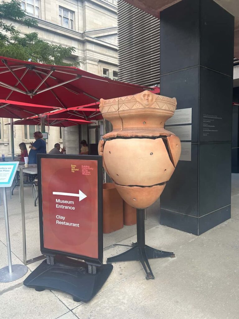 Duolingo english test image description, describe and image in duolingo test, write about the photo, describe images, 